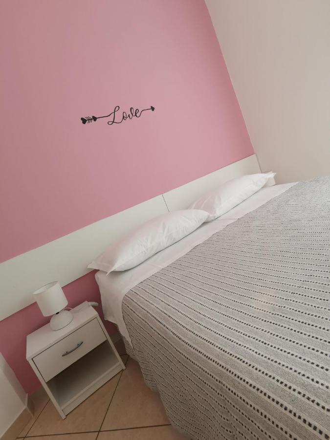 Beb I Portici Bed & Breakfast Cernobbio Oda fotoğraf