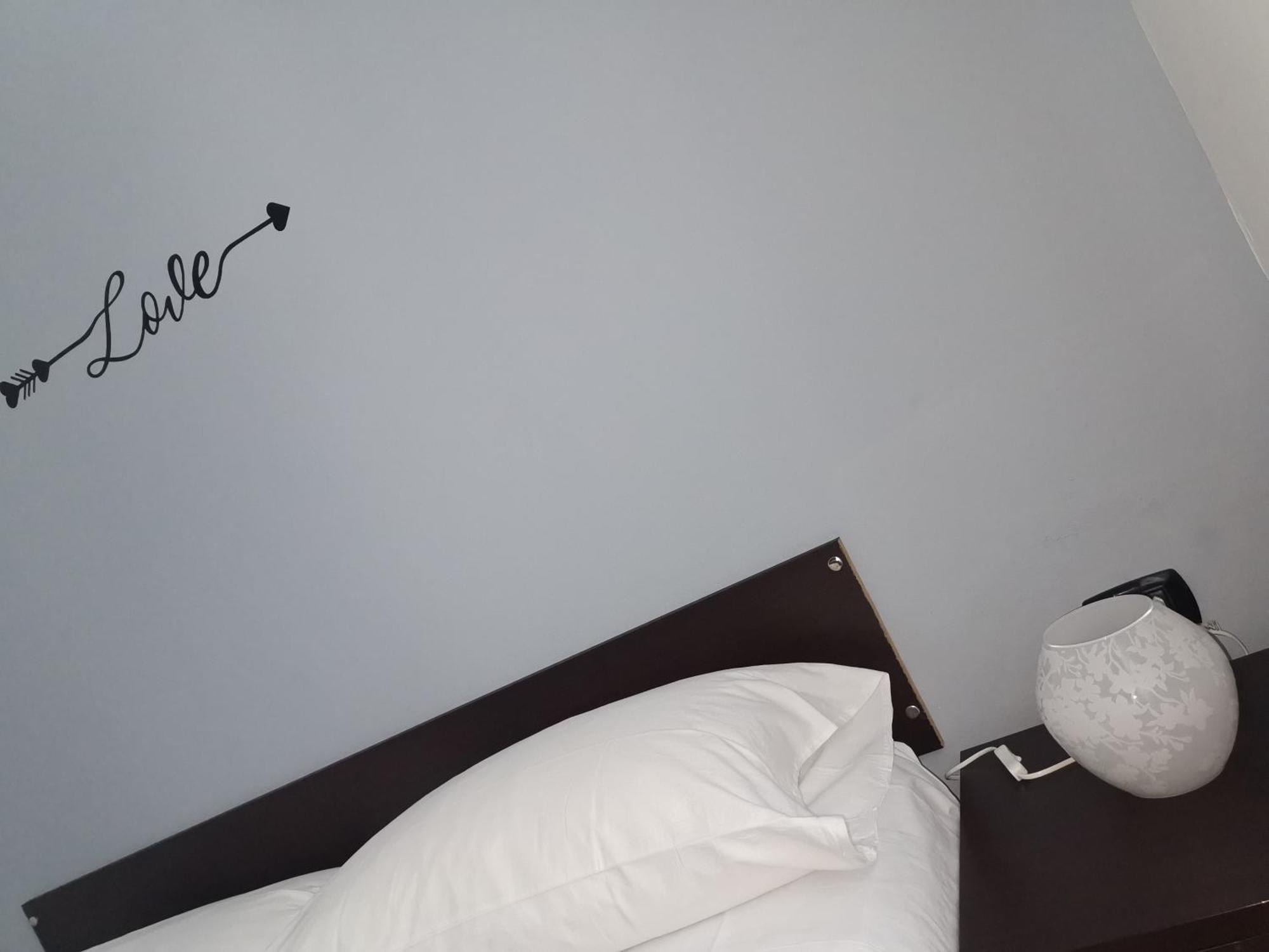 Beb I Portici Bed & Breakfast Cernobbio Oda fotoğraf